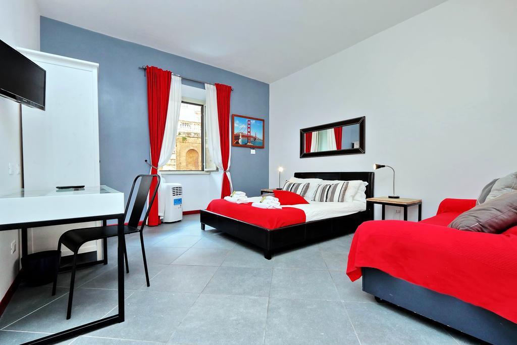 Cozy Apartment Fabia 300 Mt From Colosseum Exterior foto